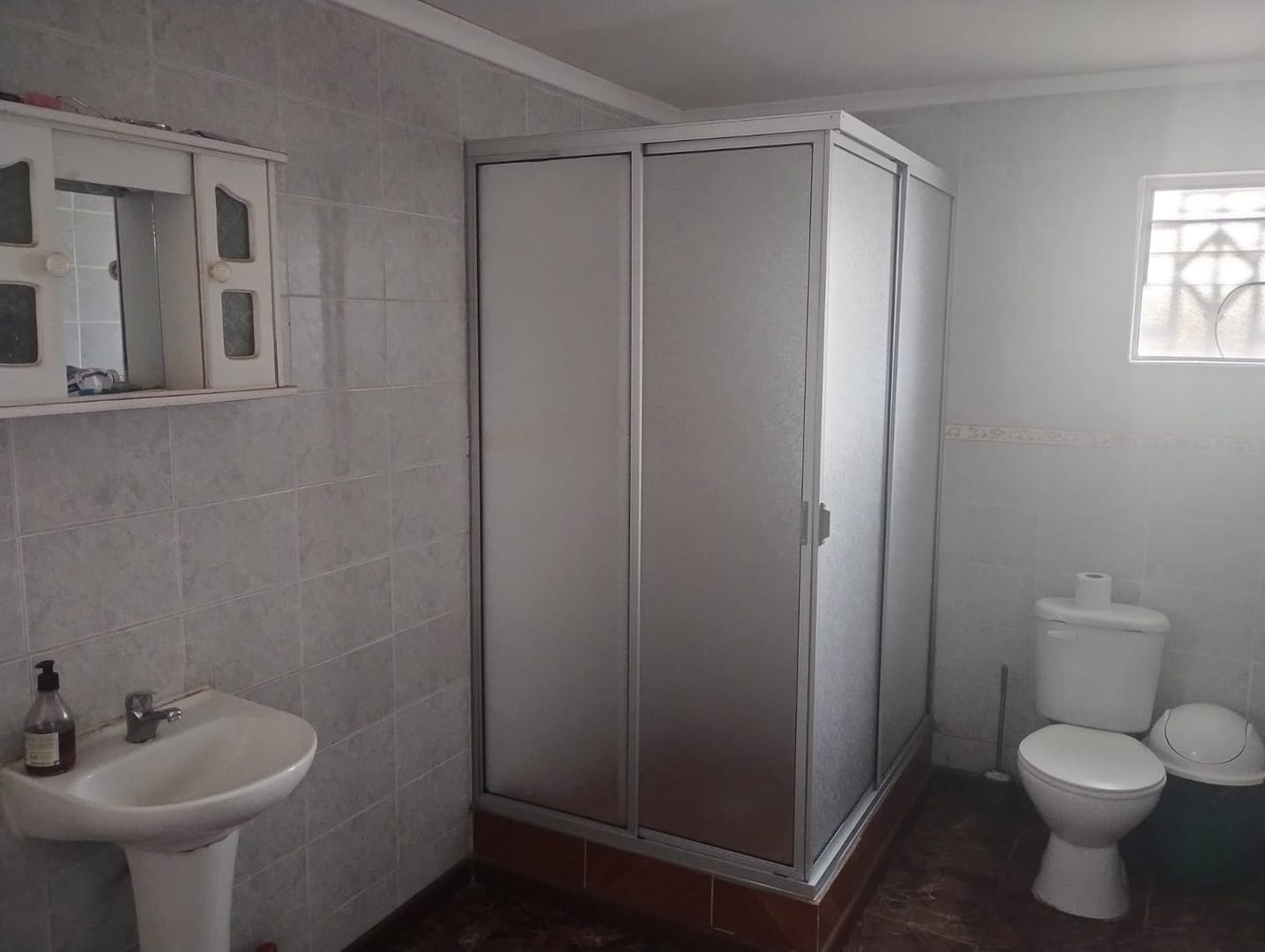 Shawer Door Aluminio Gris - Image 3